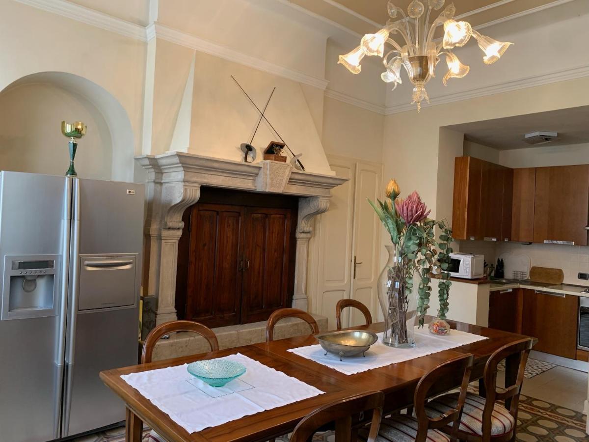 Residenza Porta Brescia Vakantiehuis Peschiera del Garda
